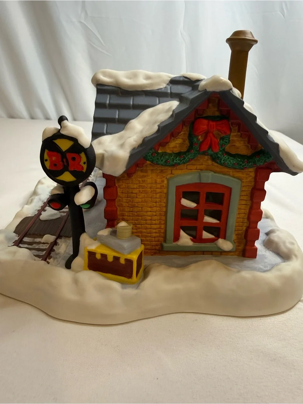 Vintage Danbury Mint Garfield Christmas Village Train Station Depot
